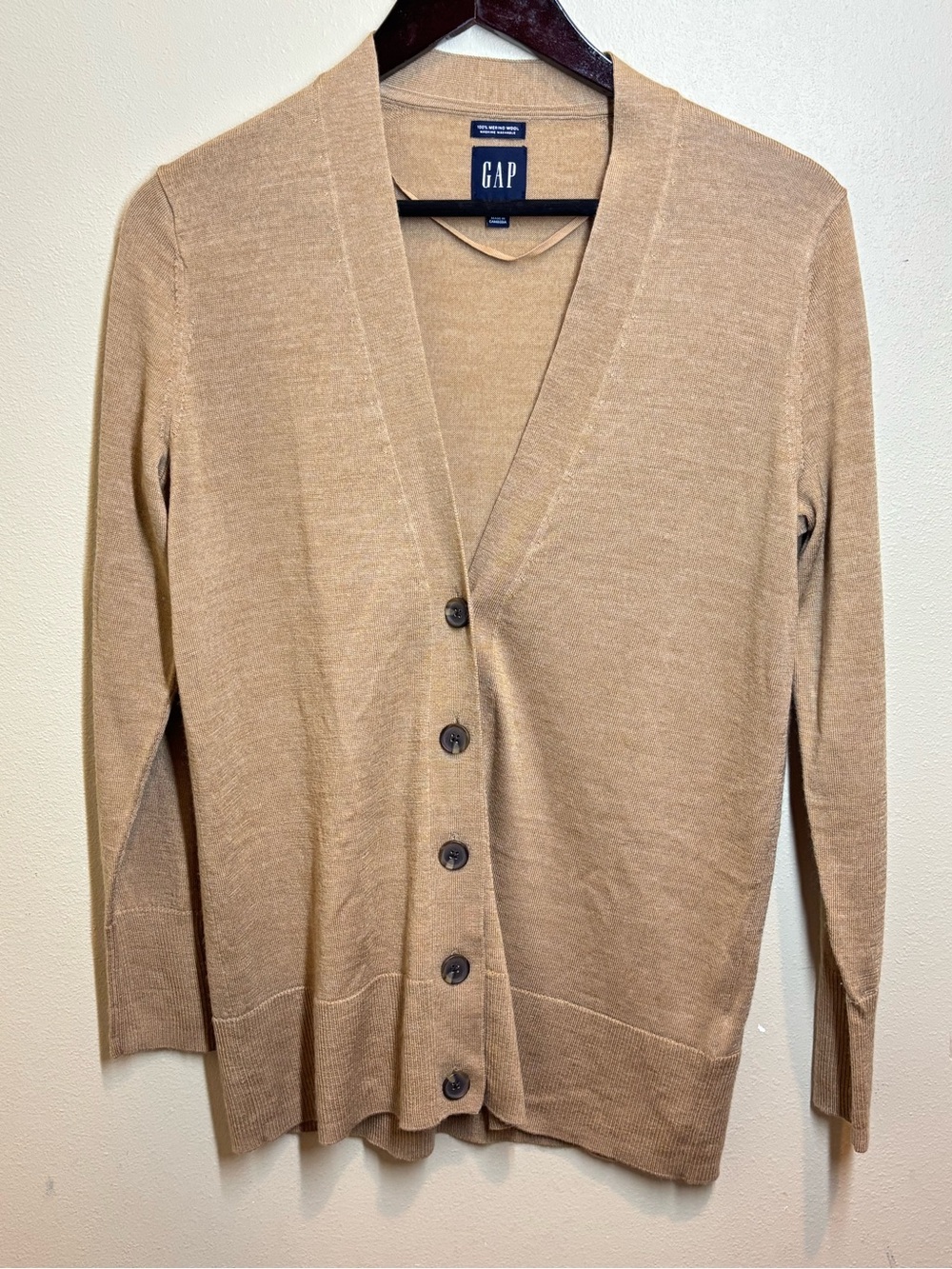 GAP Tan V-Neck 100% merino wool Button Cardigan, petite medium